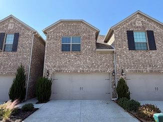 624 Hutchinson Ln, Lewisville, TX 75077