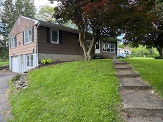 127 Stockhouse Rd, Bozrah, CT 06334