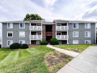 825 Cascade Ct, Blacksburg, VA 24060