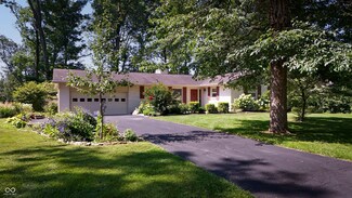 3893 W North Wood Lake Dr, Columbus, IN 47201