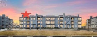 274 Clinton Reef Dr, Port Clinton, OH 43452