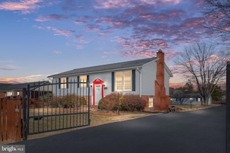 348 Poplar Rd, Fredericksburg, VA 22406