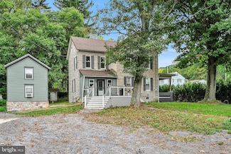 2868 Pricetown Rd, Temple, PA 19560