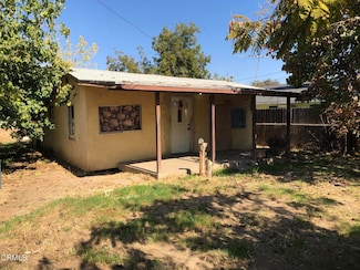 7812 Middleton Ln, Lamont, CA 93241