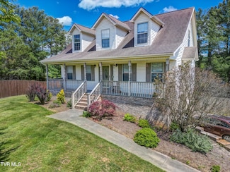 1032 Austin Ridge Ct, Piney Flats, TN 37686