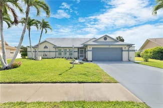 112 Bordeaux Cir, Naples, FL 34112