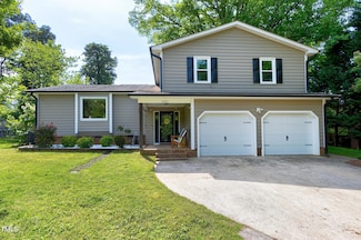 1321 Bloomingdale Dr, Cary, NC 27511