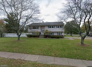 1071 Vail Rd, Parsippany, NJ 07054