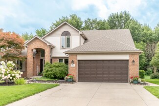 2905 Otter Ct, Wixom, MI 48393