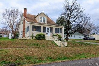 822 E Olive St, Scott City, MO 63780