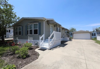 22948 S Pine Valley Dr, Frankfort, IL 60423