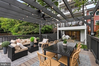 3828 T St NW, Washington, DC 20007