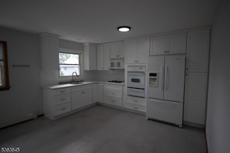 220 Paul St, Lyndhurst, NJ 07071