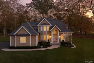 20 Winding Ln, Central Valley, NY 10917