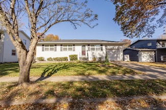 609 E Edgewood St, Springfield, MO 65807