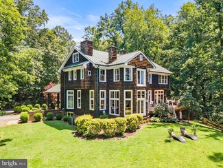 8501 Country Club Ln, Warrenton, VA 20186