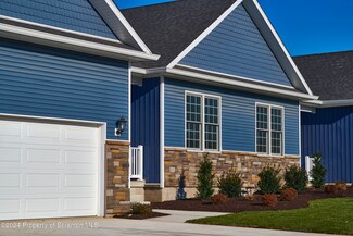 109 Normandy Dr, Jessup, PA 18434