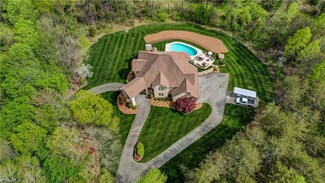 4905 Robdot Dr, Oak Ridge, NC 27310