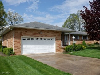 6220 Sequoia Dr, Cleveland, OH 44134