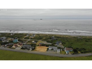 0 Old Coast Rd Unit 300 23591335, Gold Beach, OR 97444