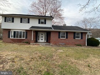 5805 Mountain Rd, Chambersburg, PA 17202