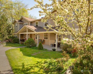 7761 Beacon Place NE Unit 105, Bremerton, WA 98311