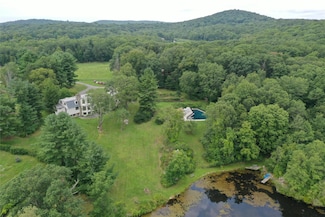898 Gipsy Trail Rd, Carmel, NY 10512