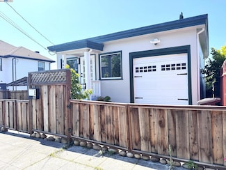 867 Prospect Ave, Oakland, CA 94610