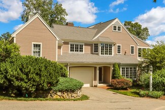 26 Great Hill Dr, Topsfield, MA 01983