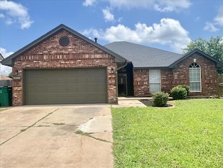 9300 Buttonwood Ave, Moore, OK 73160