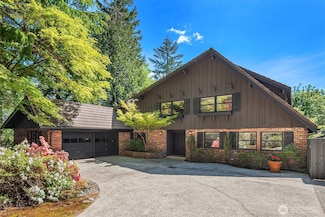 16521 NE 1st Place, Bellevue, WA 98008