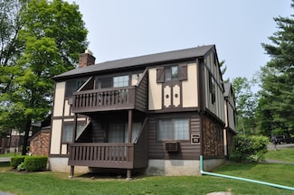 12 Derby Ct, Brookfield, CT 06804