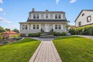 22 Chippewa Rd, Yonkers, NY 10710