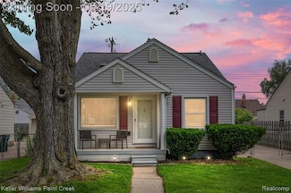 2117 Mapledale St, Ferndale, MI 48220