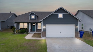 2305 E Winston St, Broken Arrow, OK 74011