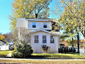 6 Palisades St, Worcester, MA 01604