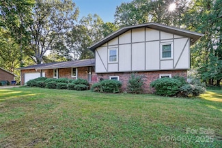 510 4th Ave NE, Conover, NC 28613