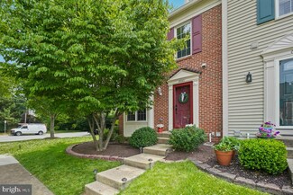 6001 Raina Dr, Centreville, VA 20120