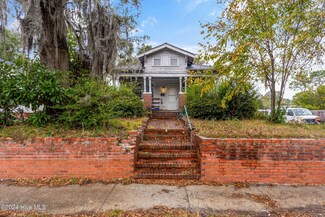 2046 Carolina Beach Rd, Wilmington, NC 28401