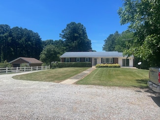 1673 Chalk Level Rd, Chatham, VA 24531