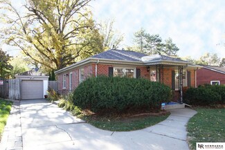 4721 Valley Rd, Lincoln, NE 68510