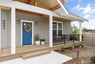 5003 Eagle Ridge Dr, Freeland, WA 98249