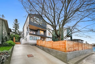 341 NE 90th St Unit 1, Seattle, WA 98115