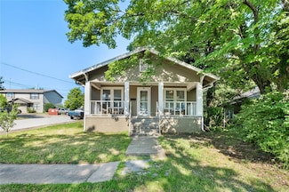 811 N Lindell Ave, Fayetteville, AR 72701