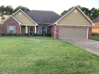 217 Crescent Ridge Dr, Madison, MS 39110