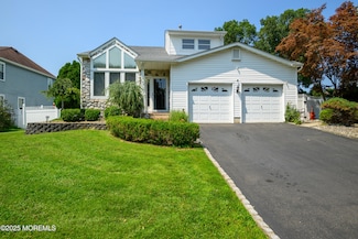 32 Sweet Gum Rd, Howell, NJ 07731