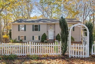 11 Martelle St, Acushnet, MA 02743