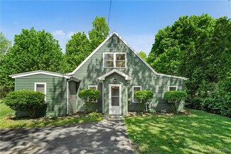 4420 Clark St, Hamburg, NY 14075
