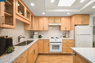 2200 Golden Rain Rd Unit 3, Walnut Creek, CA 94595
