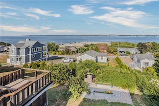 13 Karen St, Portsmouth, RI 02871